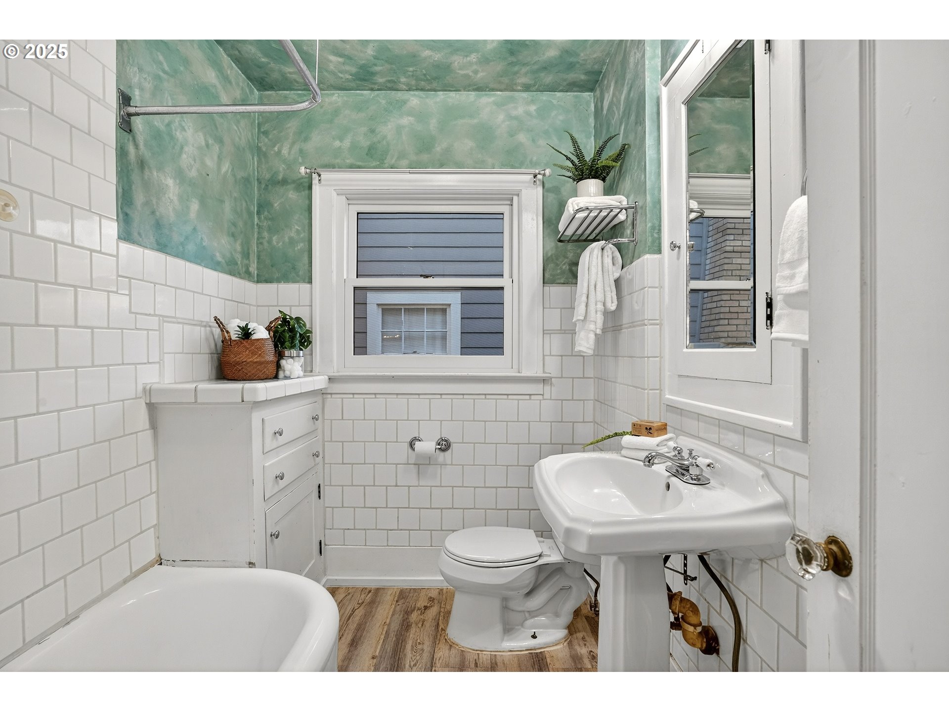 2614 Northeast 42nd Avenue Portland, OR 97213 - Photo 23 of 48 Bedroom