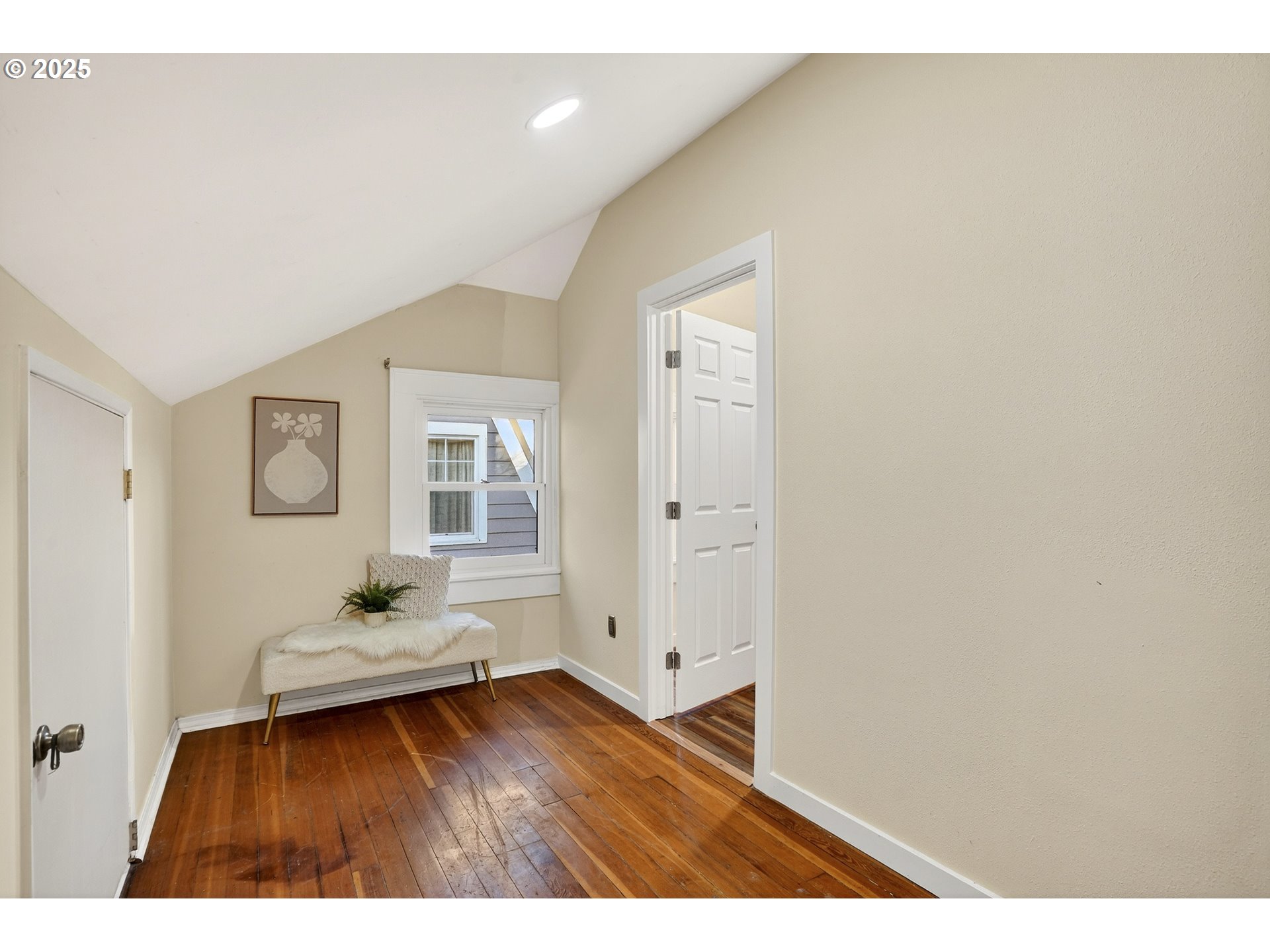 2614 Northeast 42nd Avenue Portland, OR 97213 - Photo 35 of 48 Bathroom, Attached