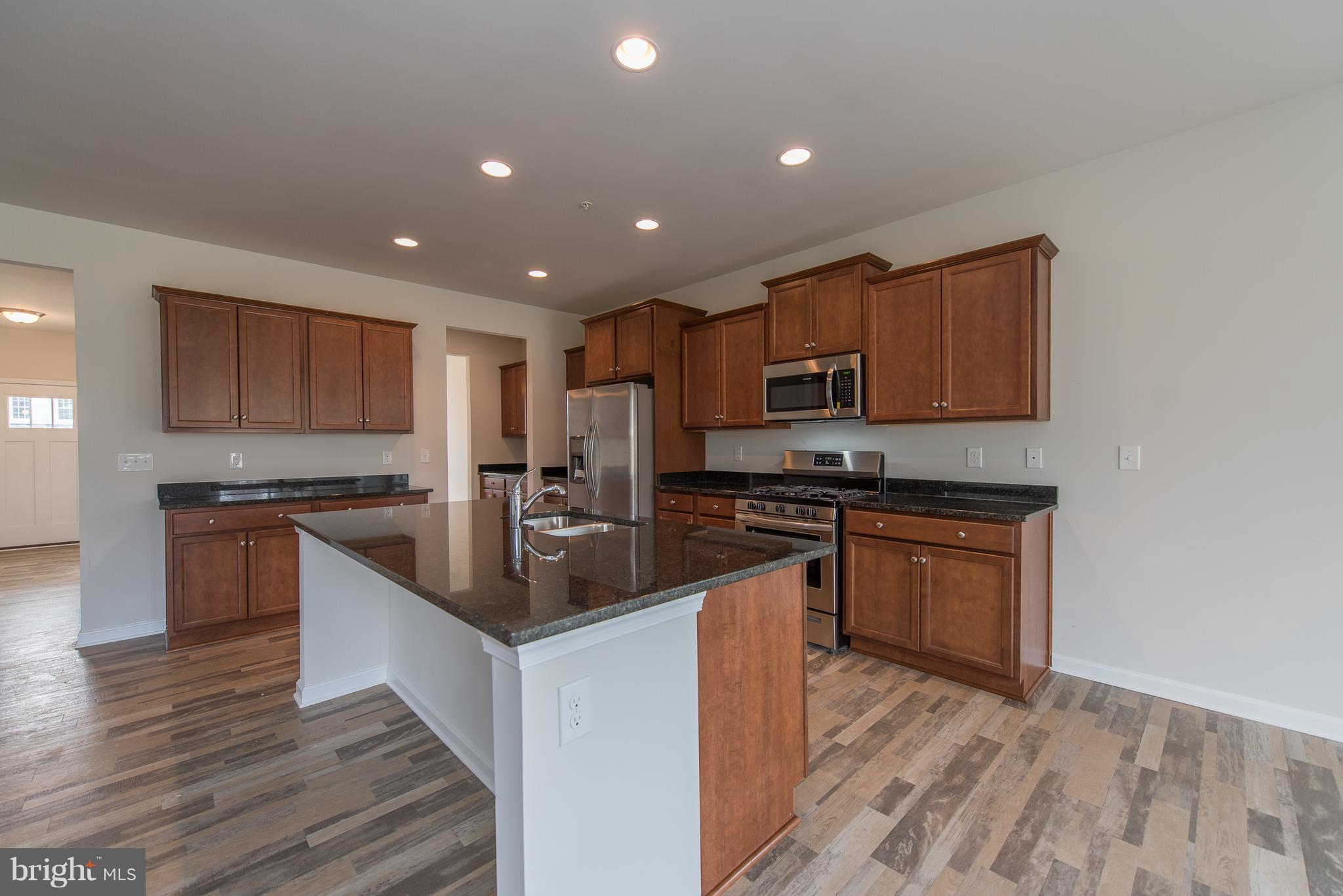 682 Stonegate Road Westminster, MD 21157 - Photo 11 of 30 Kitchen