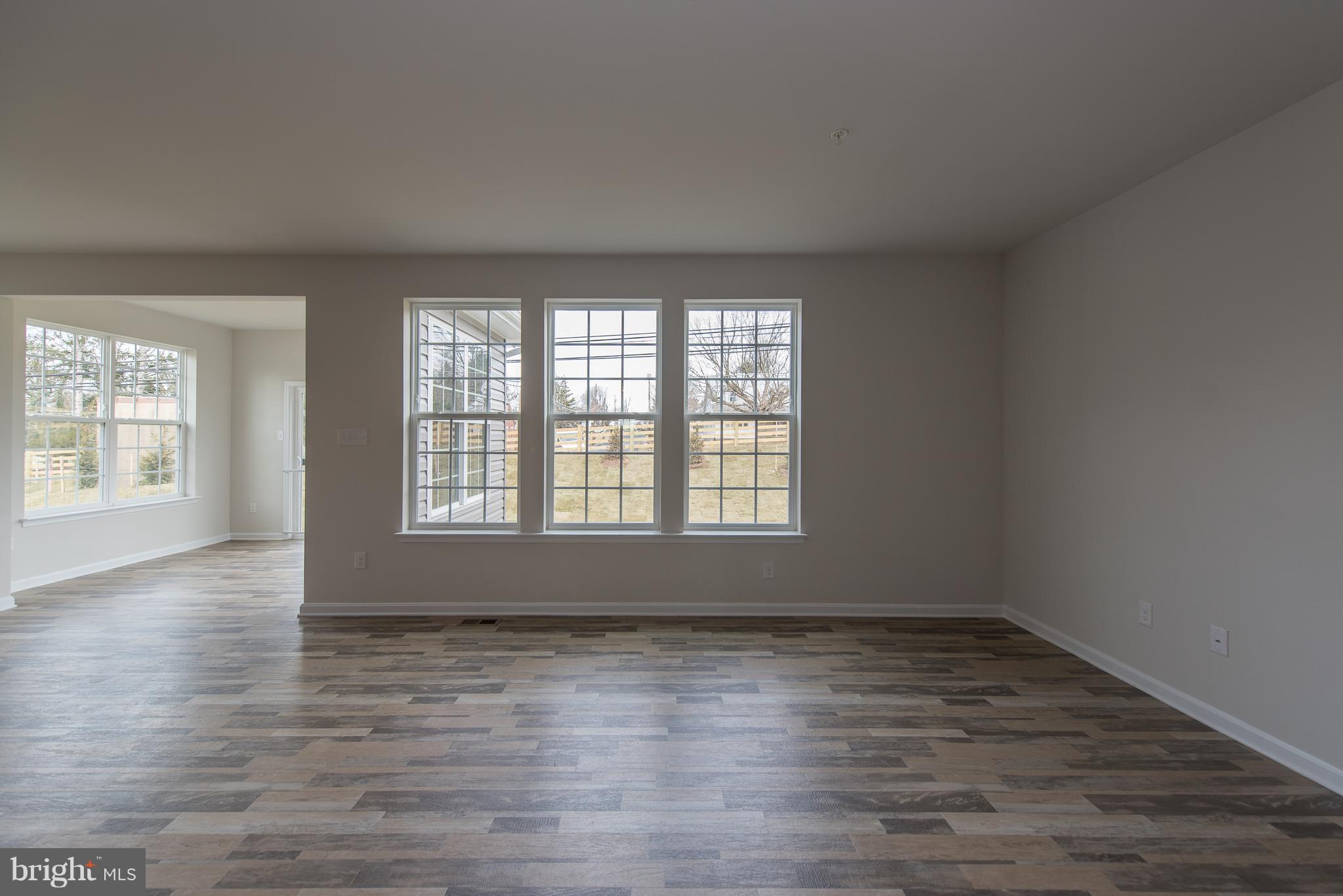 682 Stonegate Road Westminster, MD 21157 - Photo 6 of 30 Family Room