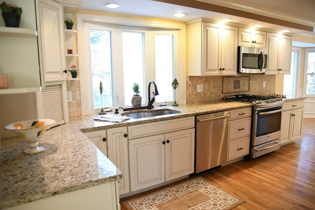 80 Moore Road Sudbury, MA 01776 - Photo 4 of 30