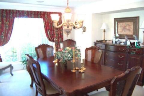 864 Loggers Circle Rochester, MI 48307 - Photo 7 of 9 822165-6.JPG
