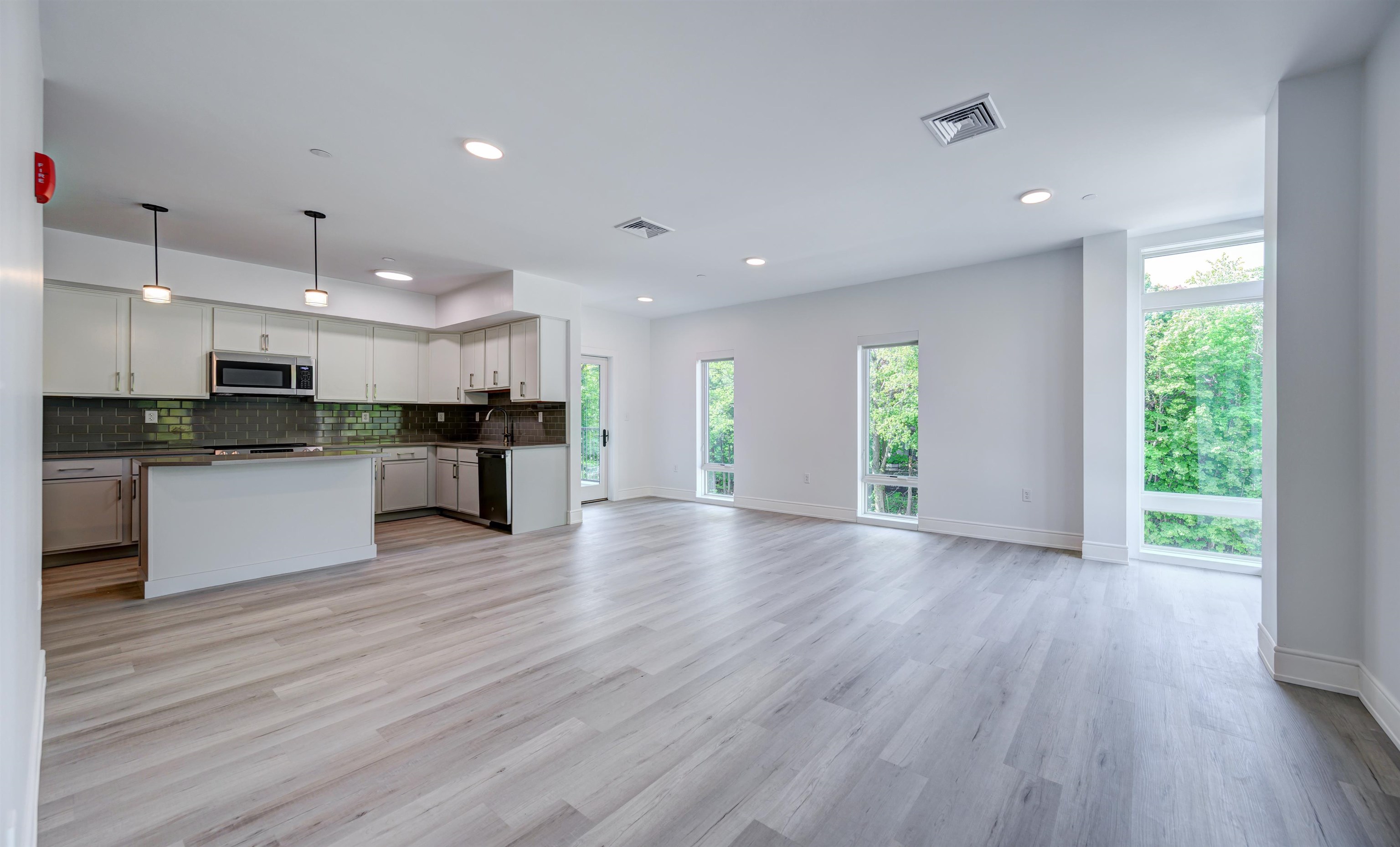 2059 Lafayette Road, Unit 201 Portsmouth, NH 03801 - Photo 7 of 26
