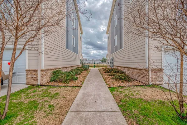 $470,000 | 21155 Gosling Road, Unit 15 AB, Spring, TX 77388