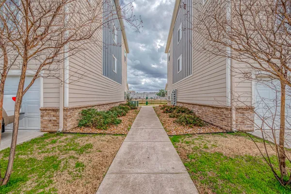 $470,000 | 21155 Gosling Road, Unit 15 AB, Spring, TX 77388