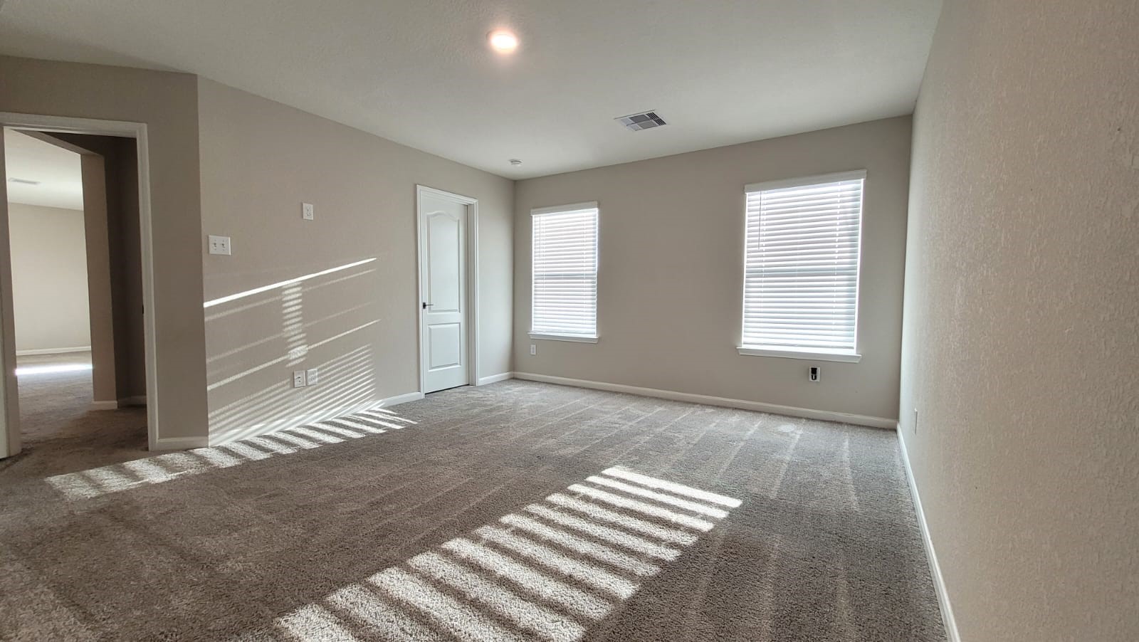 5704 Bluebonnet Lane Rosenberg, TX 77469 - Photo 11 of 34 an empty room with windows