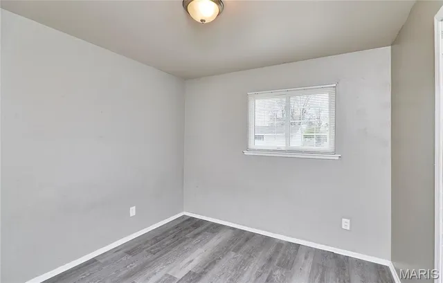 $1,300 | 665 Central Parkway, Florissant, MO 63031