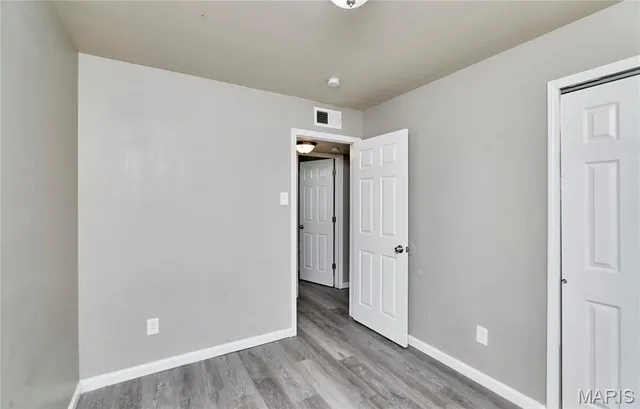 $1,300 | 665 Central Parkway, Florissant, MO 63031