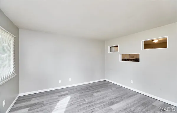 $1,200 | 665 Central Parkway, Florissant, MO 63031
