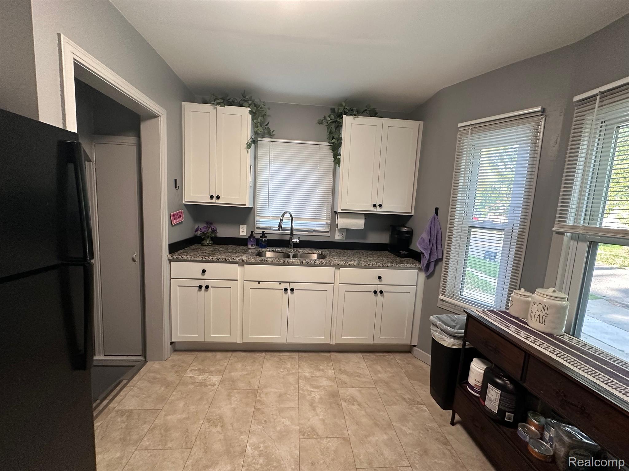 59 Summit Street Pontiac, MI 48342 - Photo 10 of 36 Gallery Image 10