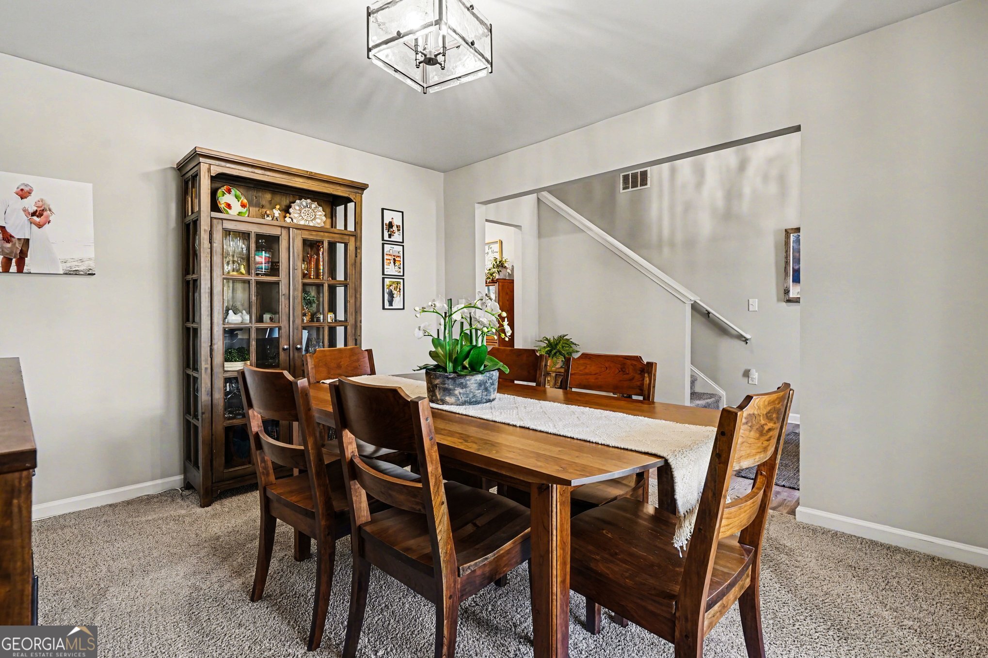 994 Lakeview Drive Commerce, GA 30529 - Photo 11 of 42 a dining room with furniture and window