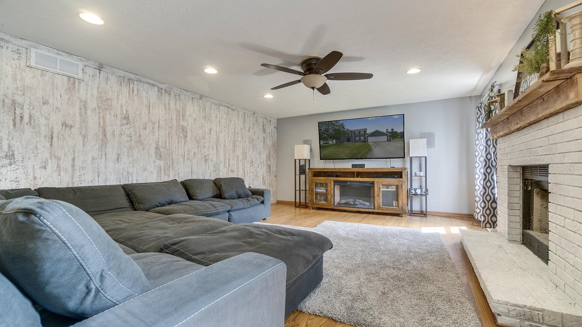 916 Brandy Bend Road Roscoe, IL 61073 - Photo 18 of 44 Gallery Image 18