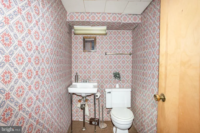 $300,000 | 32 Bishop Road, Mechanicsburg, PA 17055