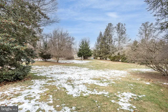 $300,000 | 32 Bishop Road, Mechanicsburg, PA 17055