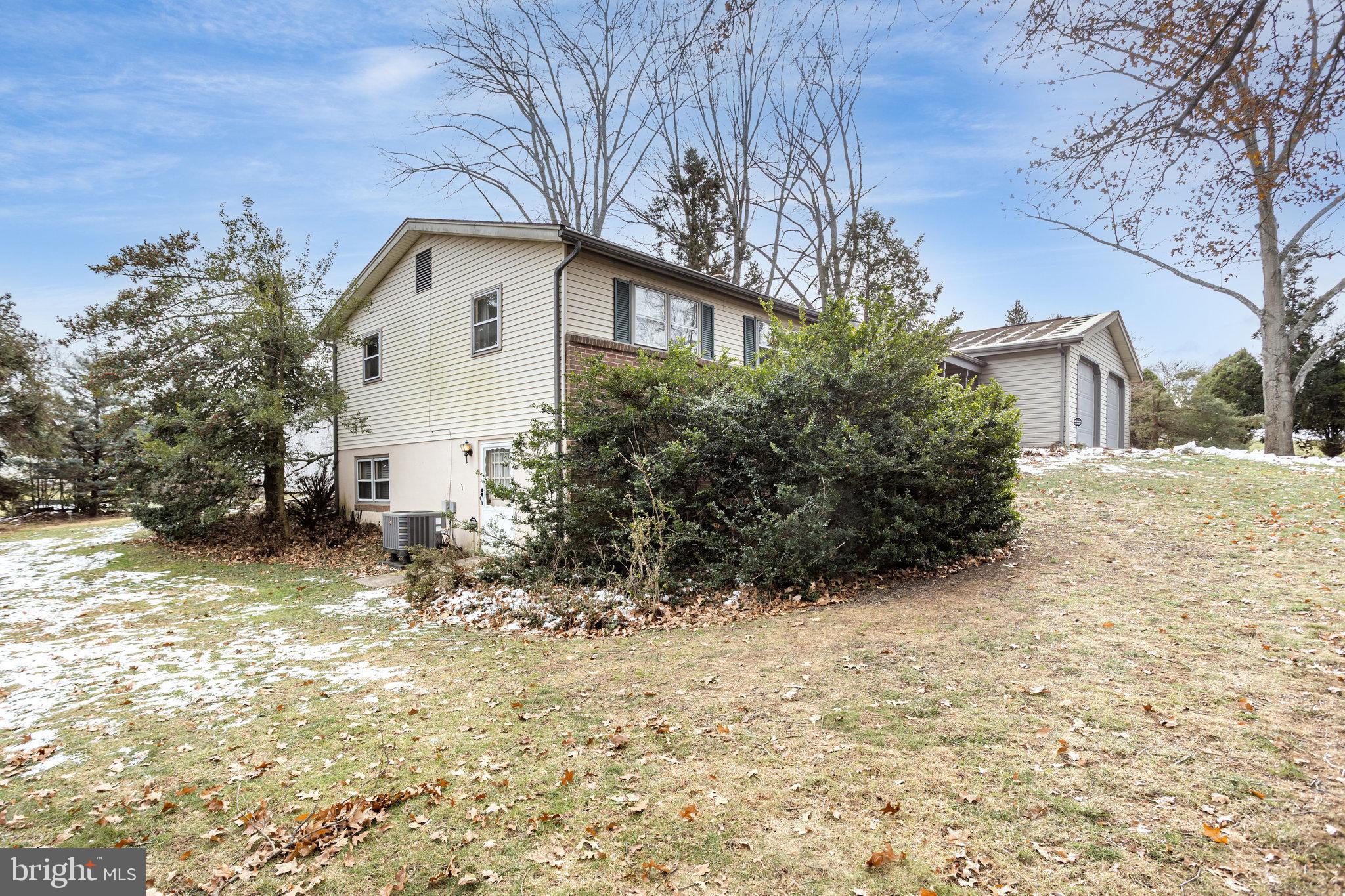 32 Bishop Road Mechanicsburg, PA 17055 - Photo 28 of 31 a view of a house with a yard