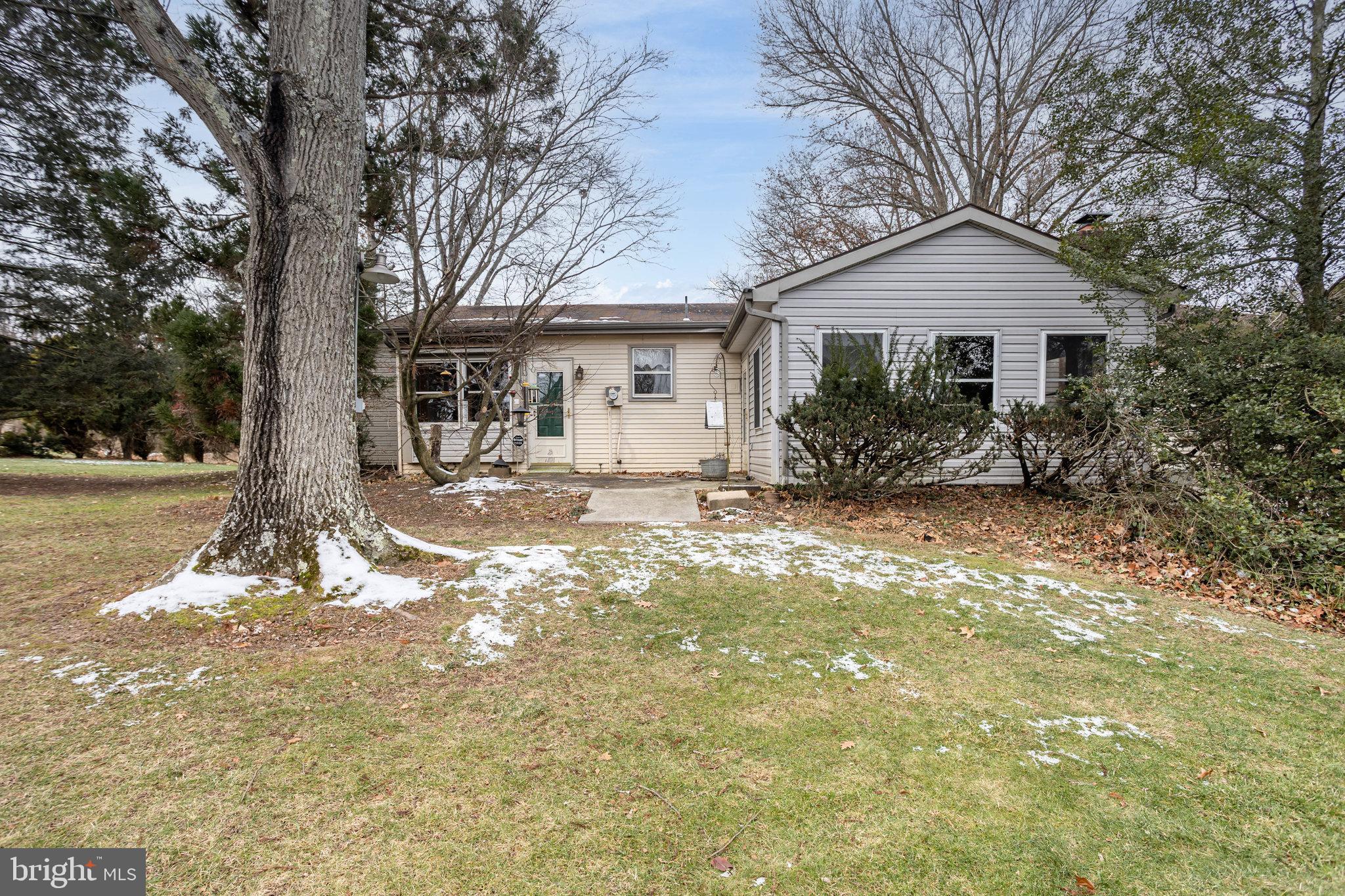 32 Bishop Road Mechanicsburg, PA 17055 - Photo 30 of 31 a front view of a house with a yard