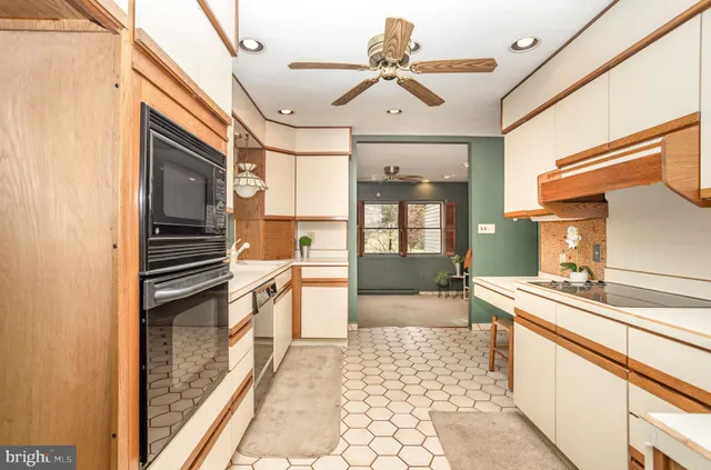 $300,000 | 32 Bishop Road, Mechanicsburg, PA 17055