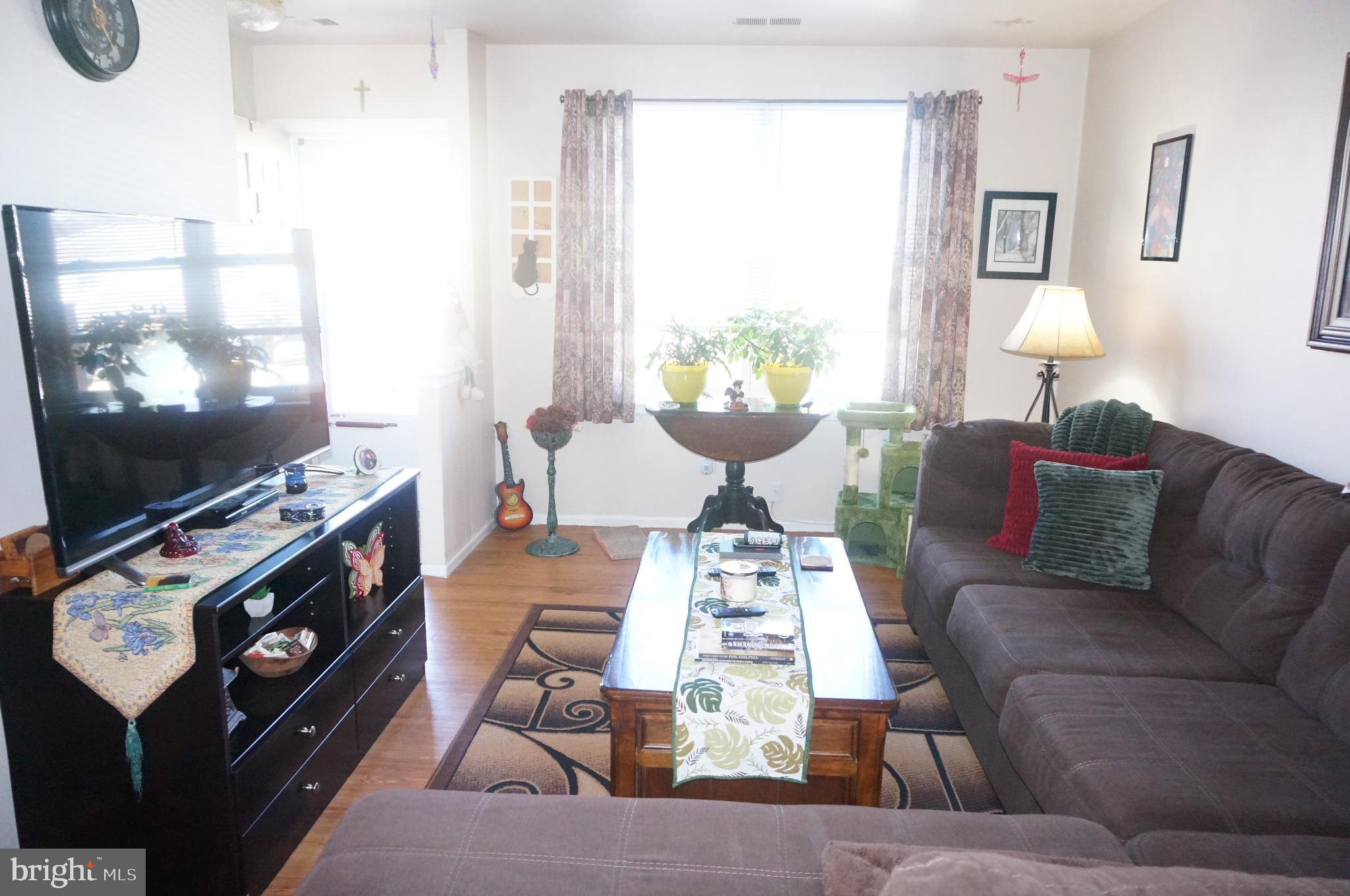 2822 Saxton Road Philadelphia, PA 19114 - Photo 11 of 62