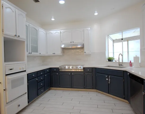 $535,000 | 1500 Scenic Drive, Unit 12, Modesto, CA 95355