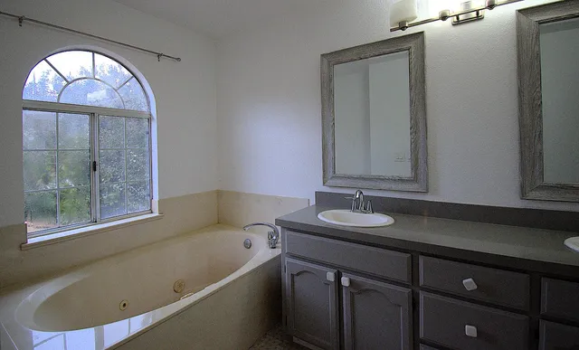 $535,000 | 1500 Scenic Drive, Unit 12, Modesto, CA 95355