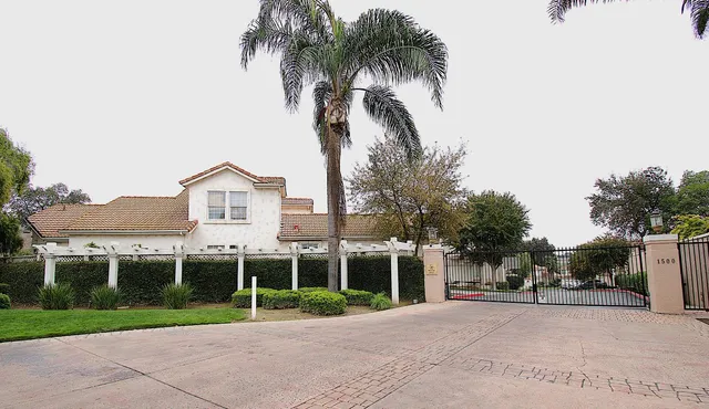 $535,000 | 1500 Scenic Drive, Unit 12, Modesto, CA 95355