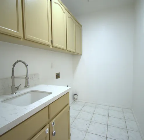 $535,000 | 1500 Scenic Drive, Unit 12, Modesto, CA 95355