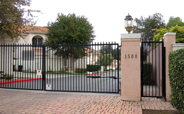 $535,000 | 1500 Scenic Drive, Unit 12, Modesto, CA 95355