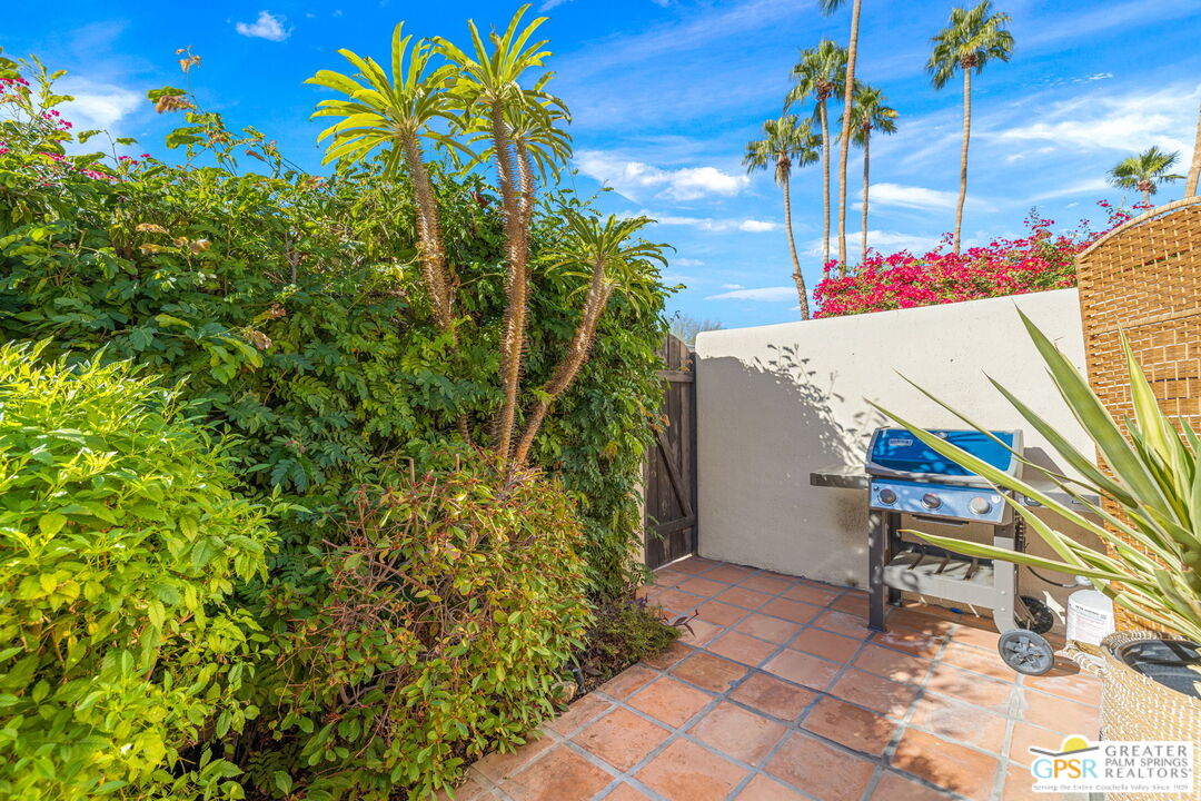 1115 East Alejo Road Palm Springs, CA 92262 - Photo 35 of 40 a view of an outdoor space