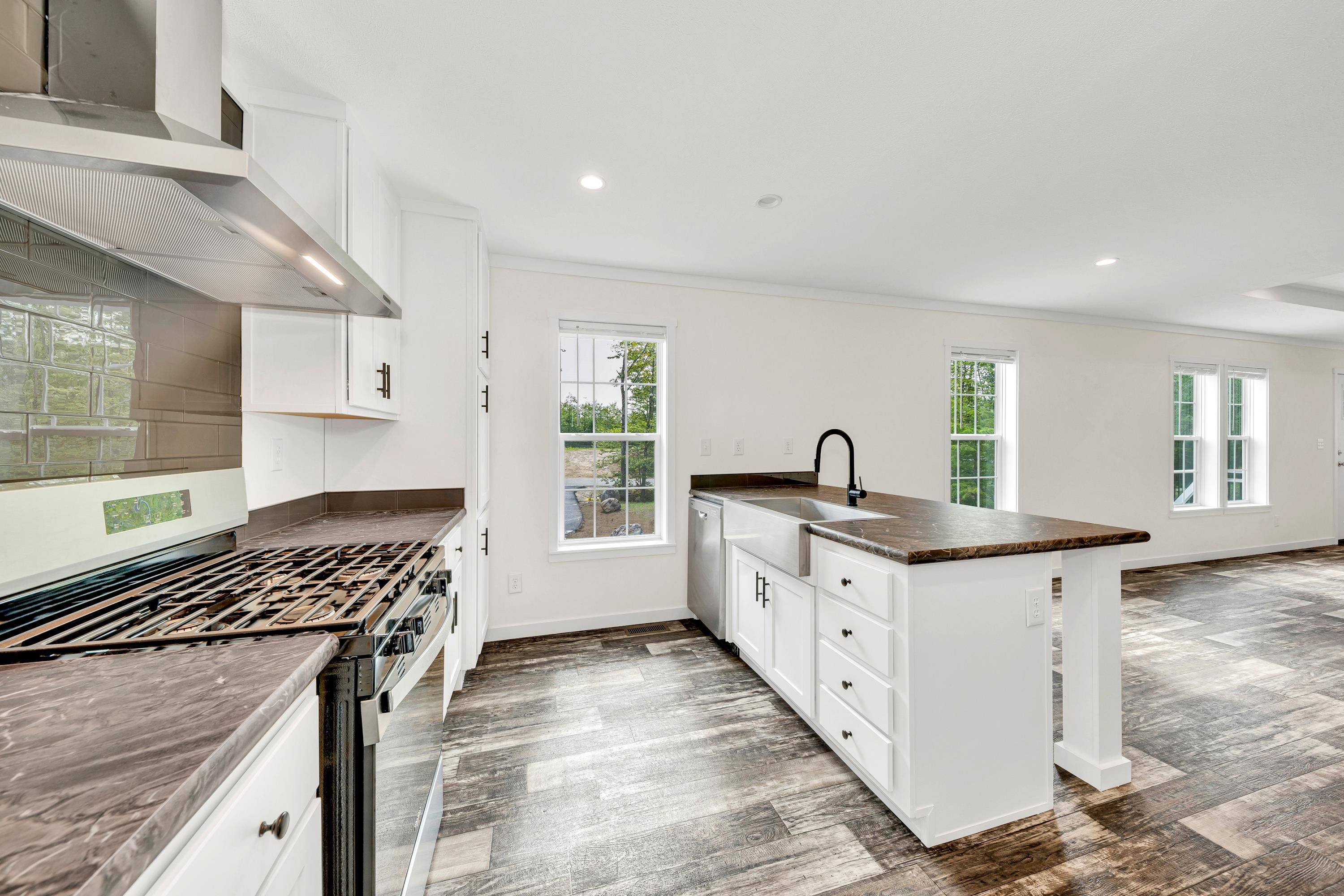 156 Pinkham Road Middleton, NH 03887 - Photo 4 of 28