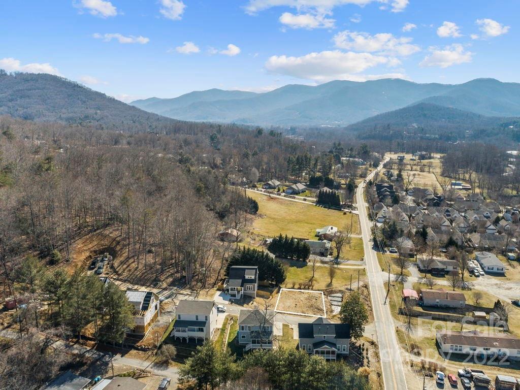 303 Magnolia Ridge Road, Unit 1 Swannanoa, NC 28778 - Photo 8 of 9 Gallery Image 8