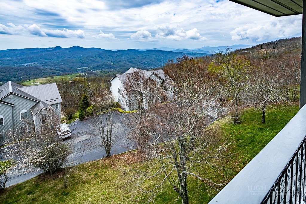510 Elderberry Ridge Road, Unit B3 Beech Mountain, NC 28604 - Photo 12 of 26 Gallery Image 12