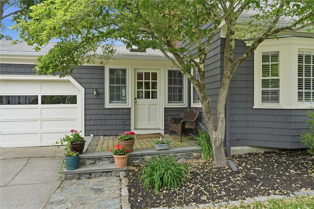 40 Haile Street Warren, RI 02885 - Photo 17 of 33