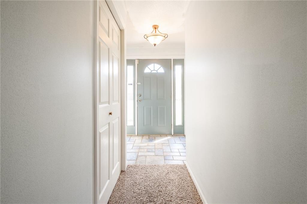 722 North Riverside Drive Columbus, IN 47203 - Photo 3 of 44 Gallery Image 3