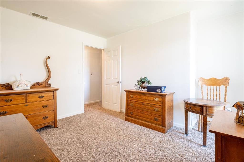 722 North Riverside Drive Columbus, IN 47203 - Photo 21 of 44 Gallery Image 21