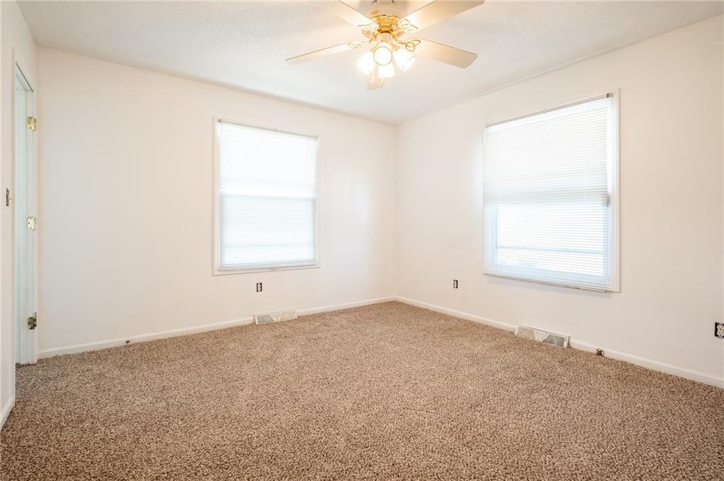 722 North Riverside Drive Columbus, IN 47203 - Photo 28 of 44 Gallery Image 28