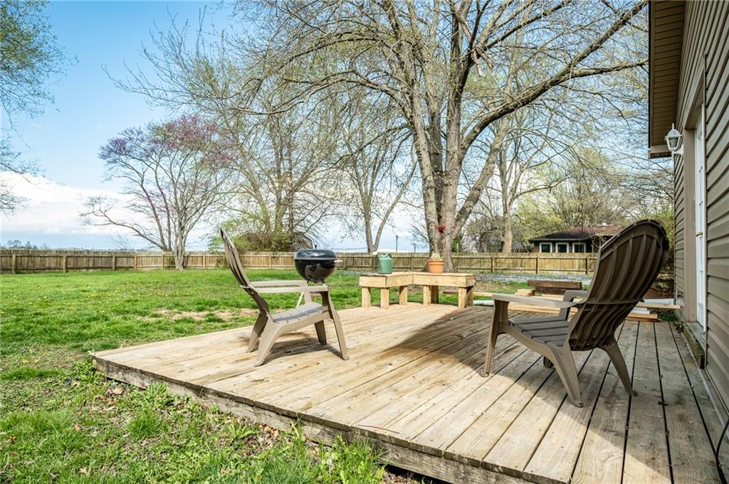 722 North Riverside Drive Columbus, IN 47203 - Photo 31 of 44 Gallery Image 31