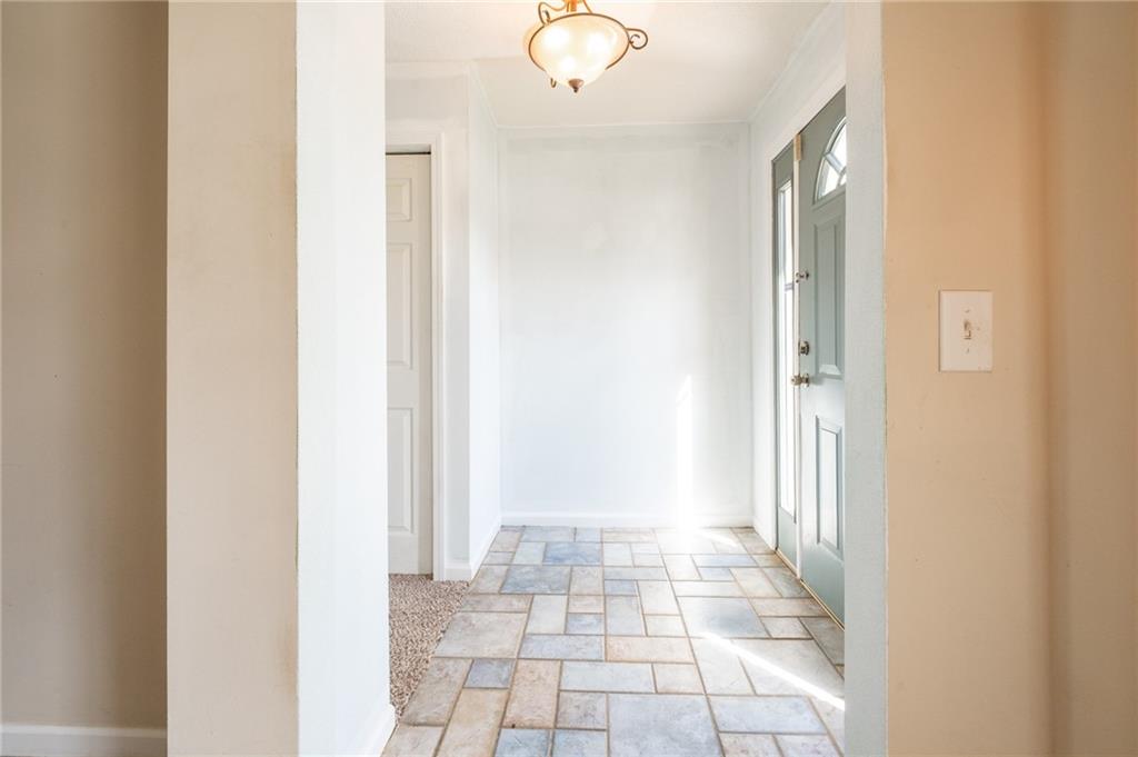 722 North Riverside Drive Columbus, IN 47203 - Photo 6 of 44 Gallery Image 6