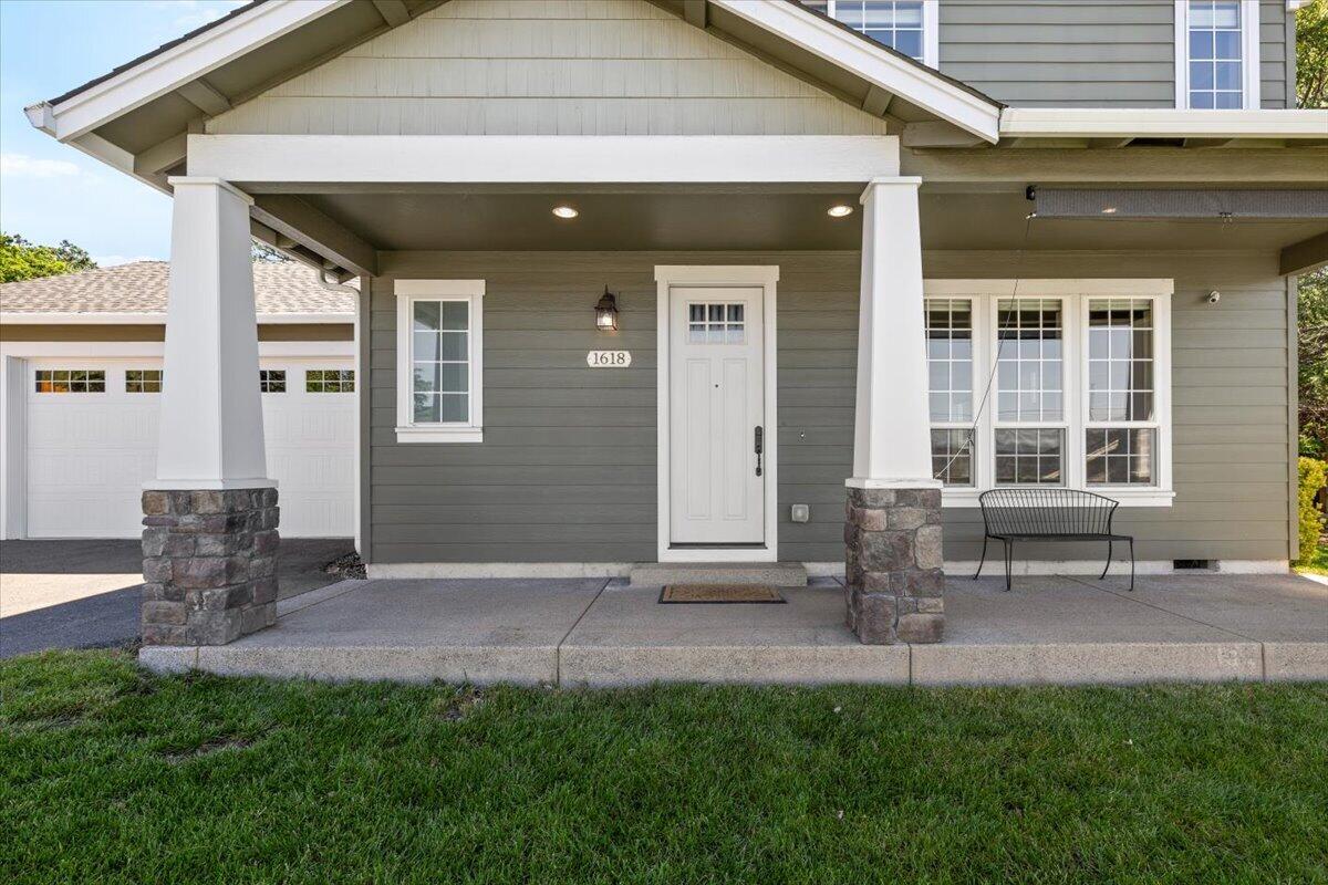 1618 North Foothill Road Medford, OR 97504 - Photo 32 of 37 03-CI_6895