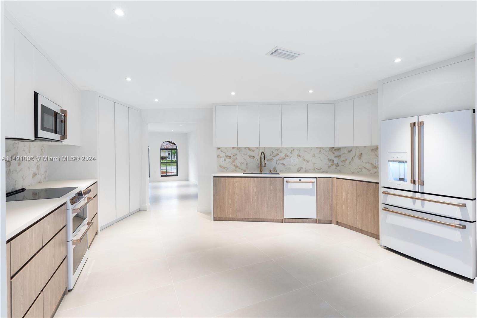 2728 Northwest 29th Avenue Boca Raton, FL 33434 - Photo 16 of 50 Gallery Image 16