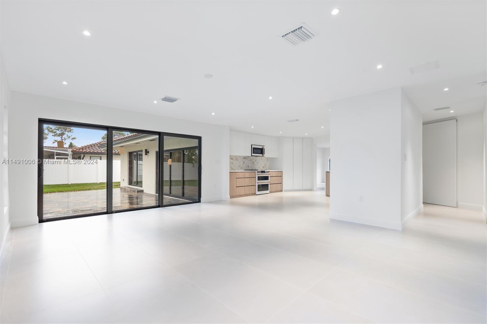 2728 Northwest 29th Avenue Boca Raton, FL 33434 - Photo 21 of 50 Gallery Image 21