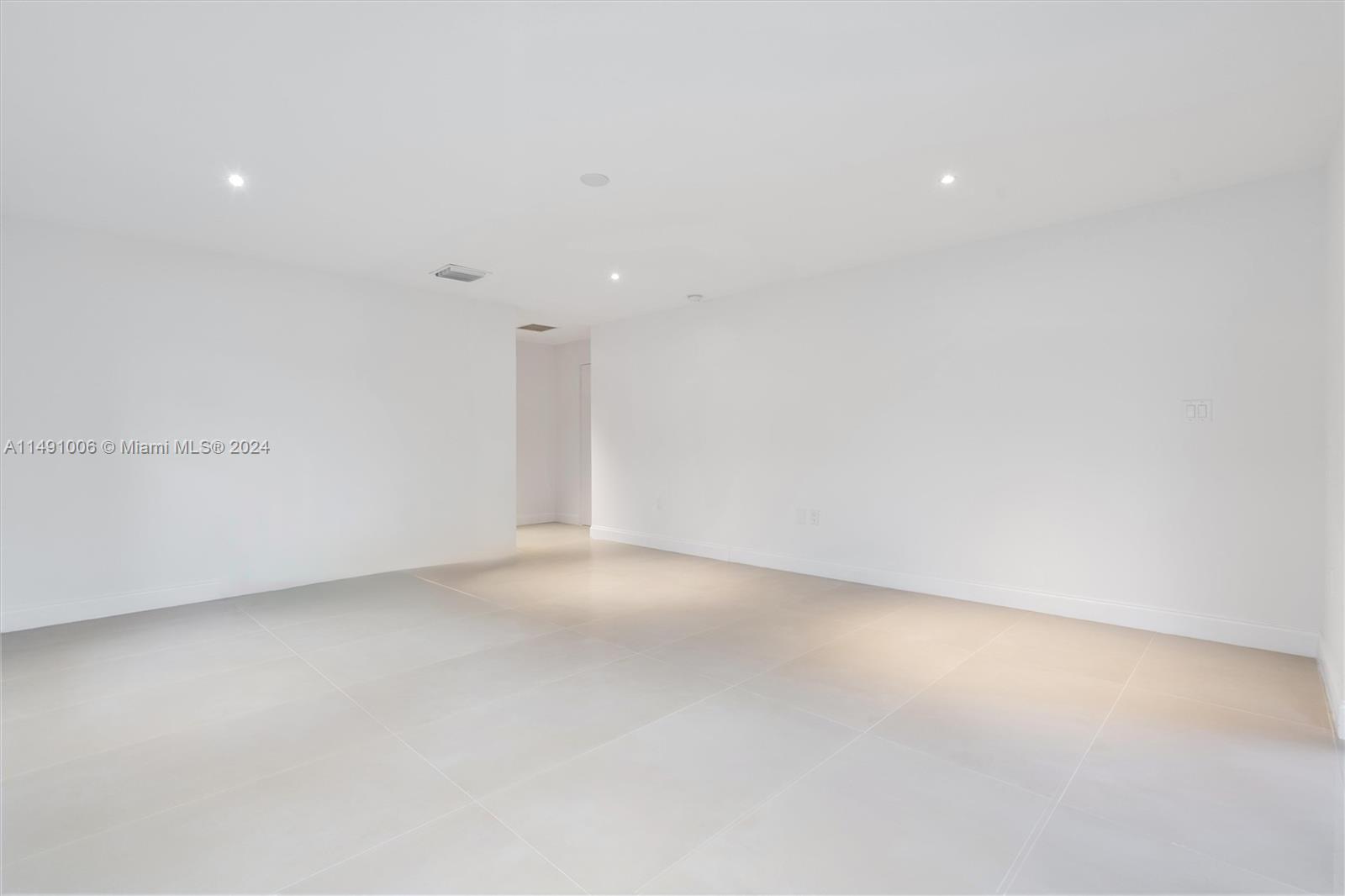 2728 Northwest 29th Avenue Boca Raton, FL 33434 - Photo 23 of 50 Gallery Image 23