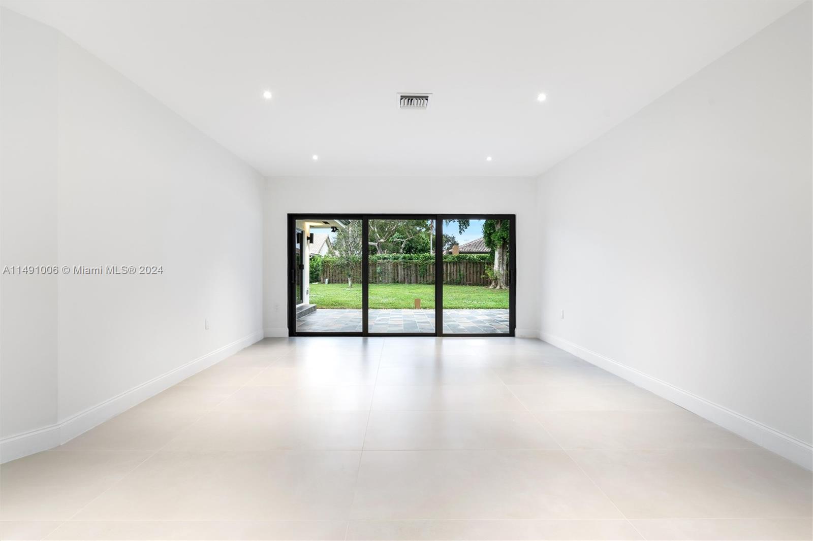 2728 Northwest 29th Avenue Boca Raton, FL 33434 - Photo 7 of 50 Gallery Image 7