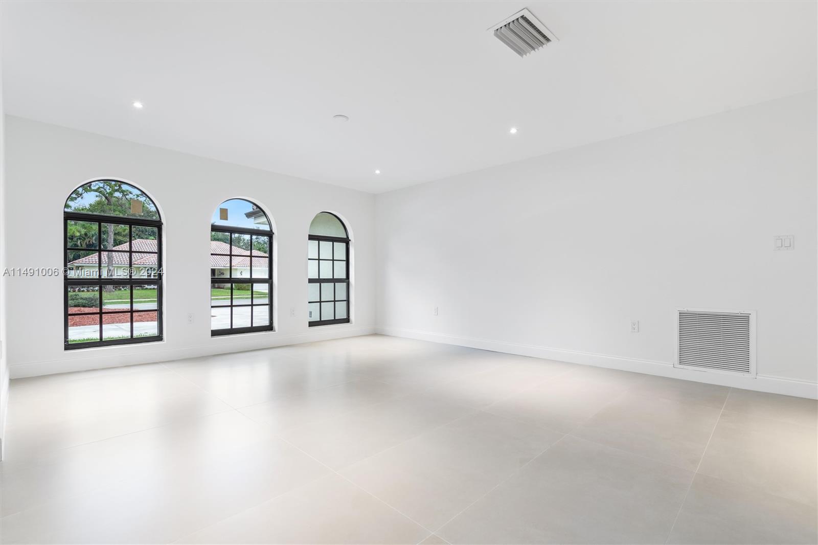 2728 Northwest 29th Avenue Boca Raton, FL 33434 - Photo 10 of 50 Gallery Image 10