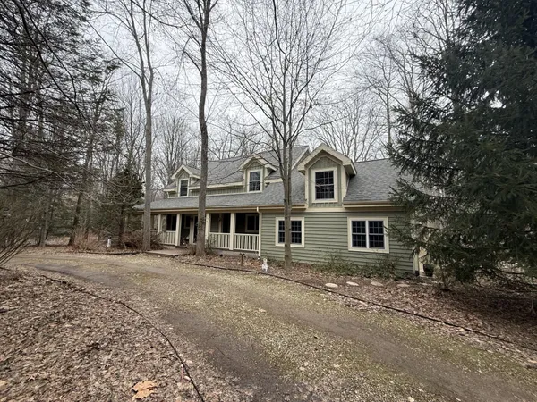 $899,000 | 13217 Three Oaks Road, Sawyer, MI 49125