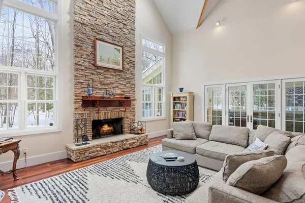 $899,000 | 13217 Three Oaks Road, Sawyer, MI 49125