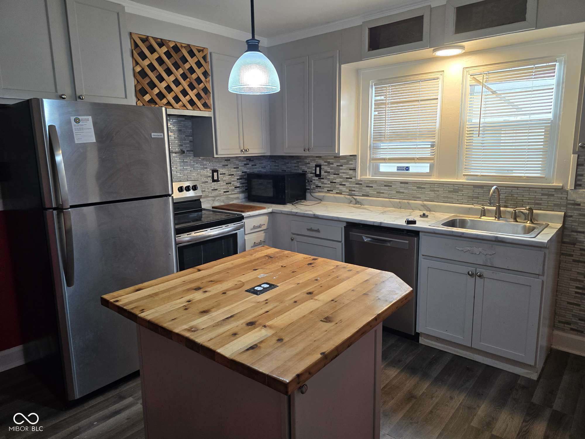 814 Dequincy Street Indianapolis, IN 46201 - Photo 22 of 38