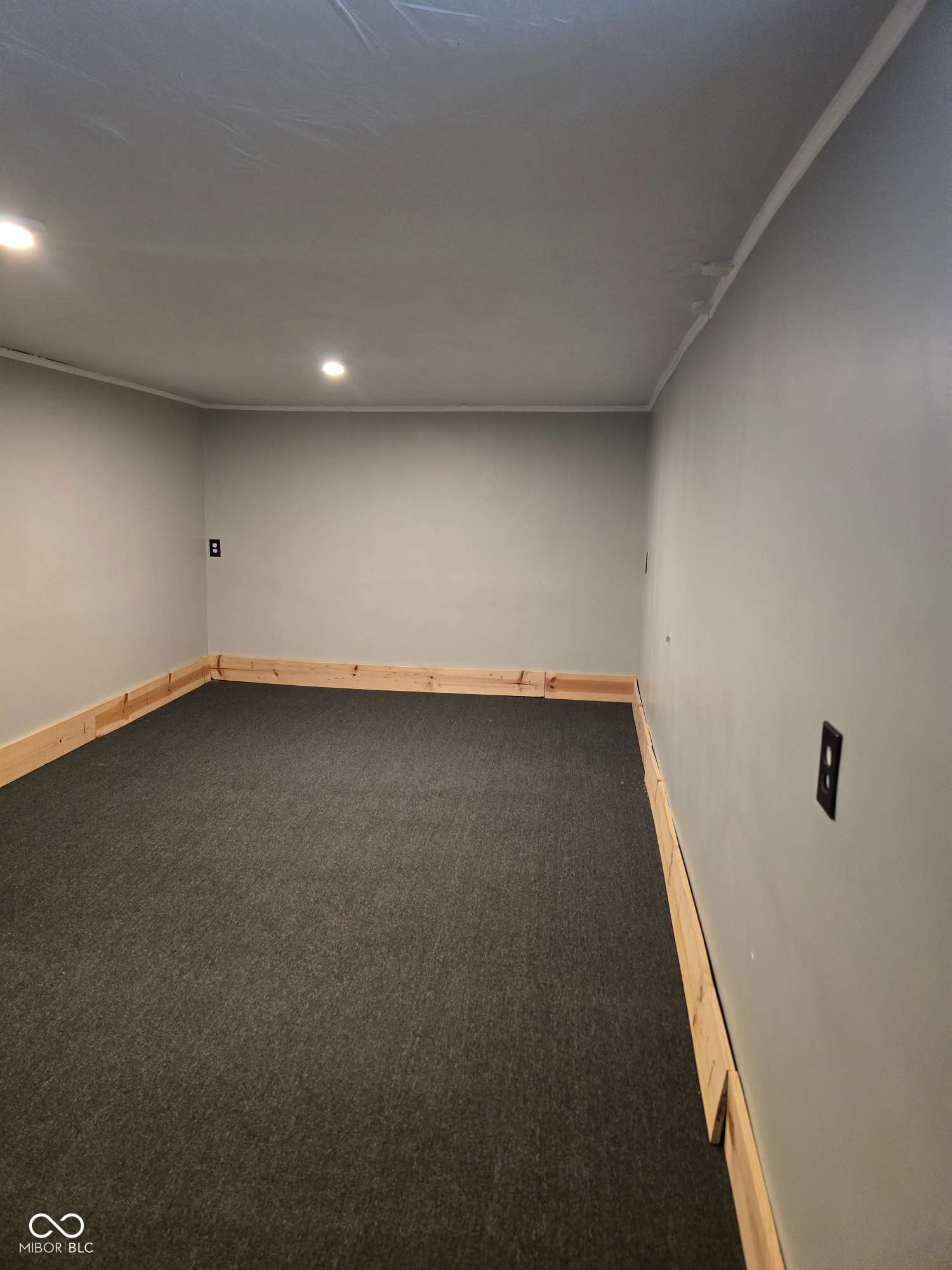 814 Dequincy Street Indianapolis, IN 46201 - Photo 37 of 38