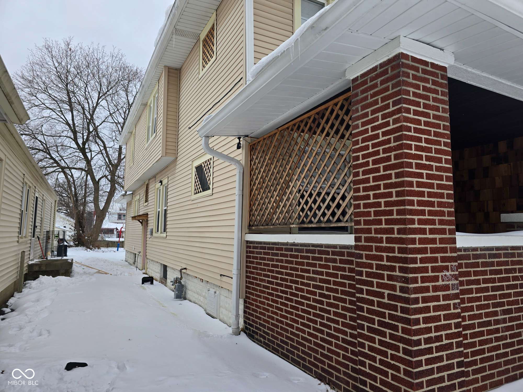 814 Dequincy Street Indianapolis, IN 46201 - Photo 6 of 38