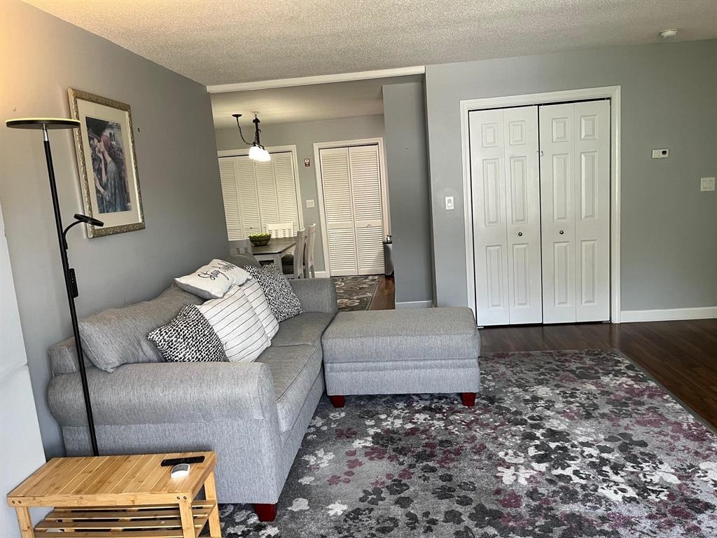 313 Spring Brook Circle Portsmouth, NH 03801 - Photo 5 of 12