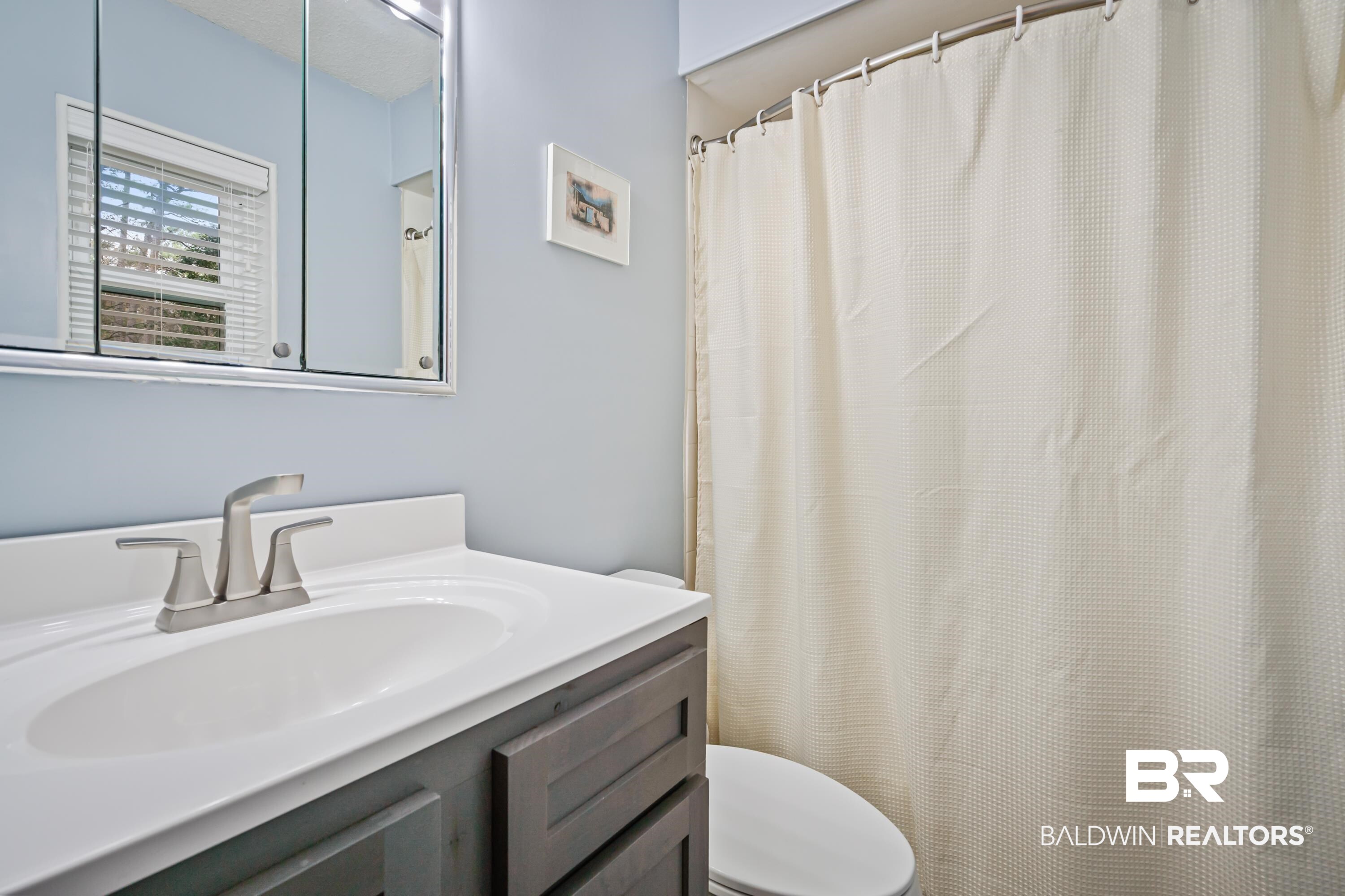 301 Byron Avenue East Mobile, AL 36609 - Photo 12 of 18 Primary Bath
